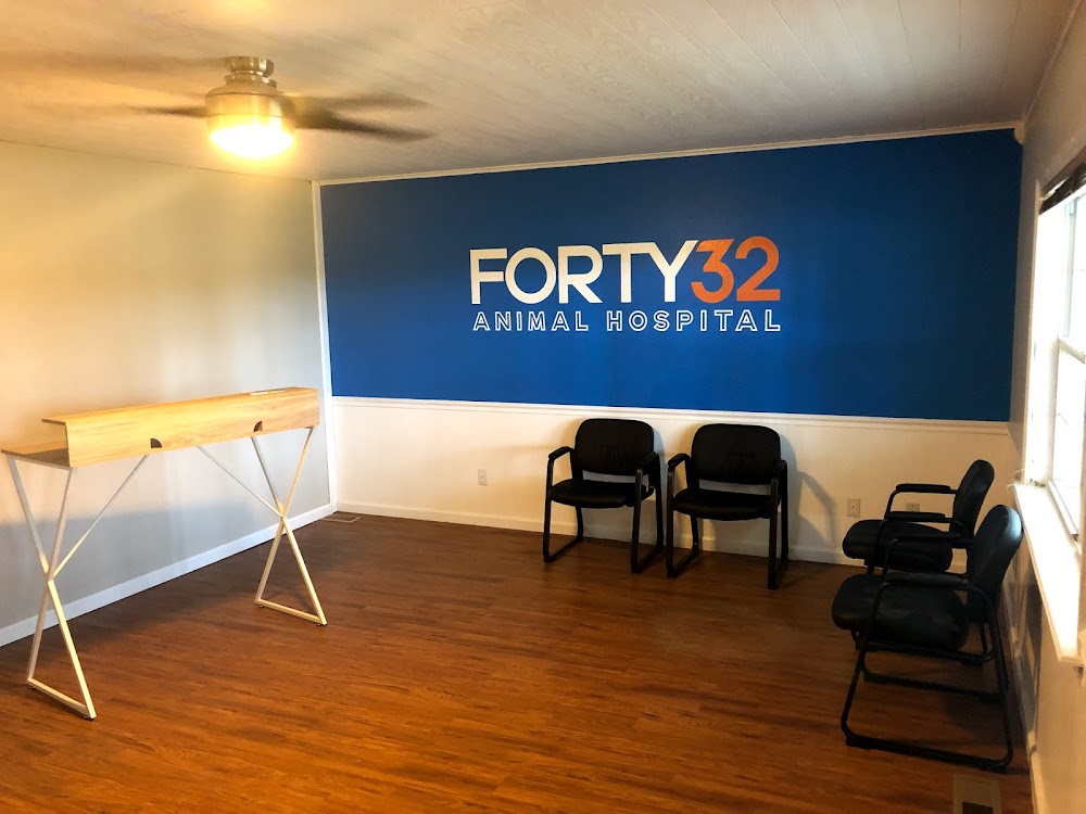 FORTY32 Animal Hospital